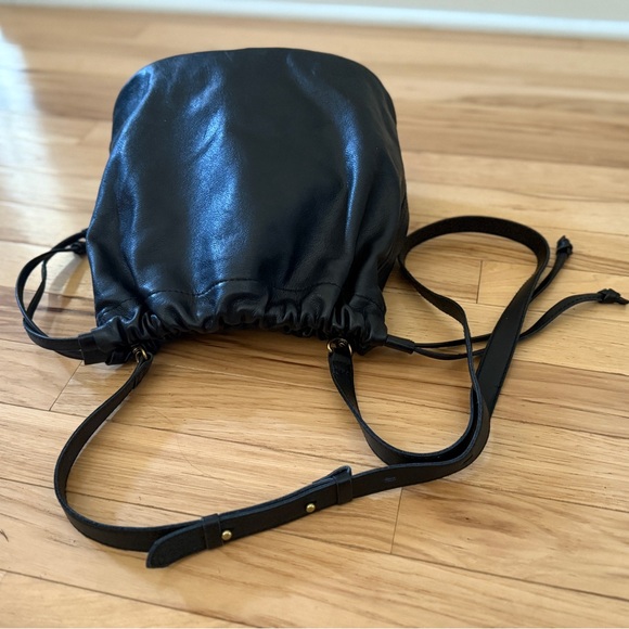 NEW Madewell Black Bucket Bag - Picture 2 of 12